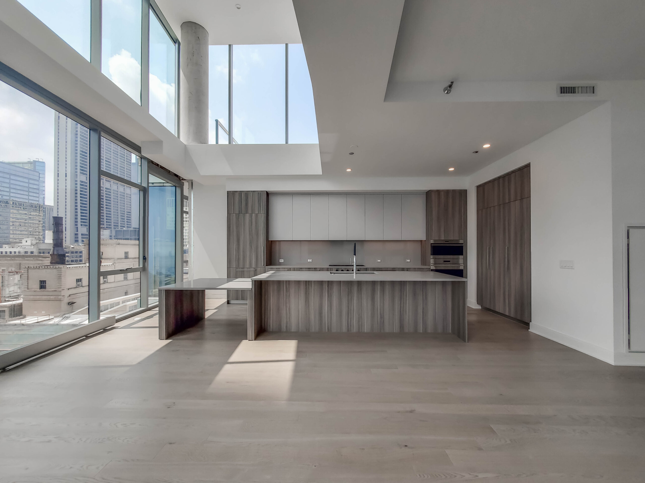 Penthouse Kitchen 25A